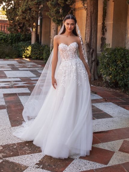 Embroidered Flowers Tulle Wedding Dress