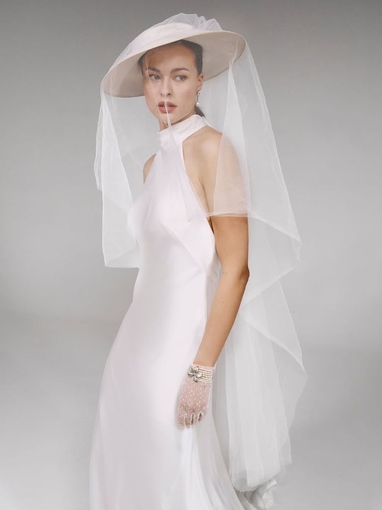 Pronovias LAMIUM Satin Mermaid Wedding Dress Malaysia | Designer 