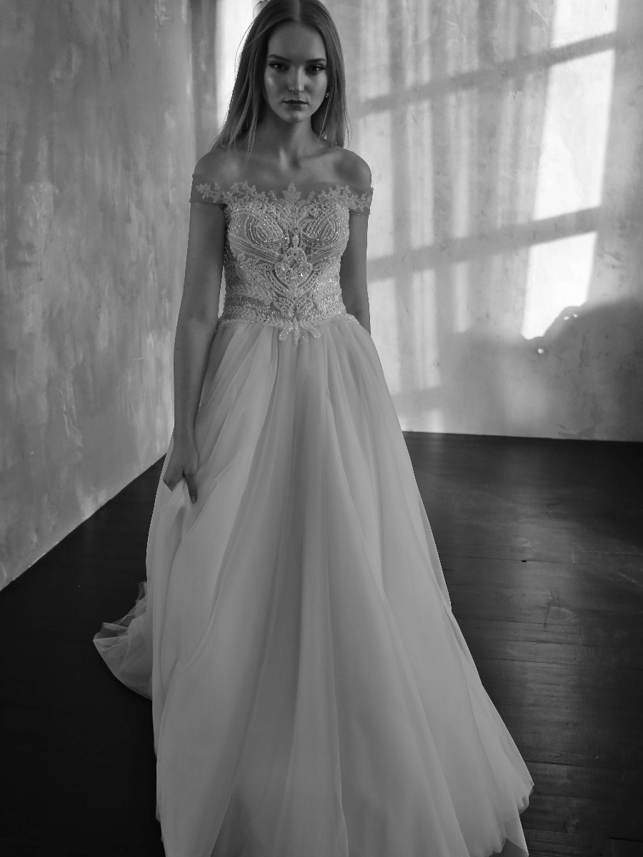 Mistrelli | Lolita | Captivating Off-Shoulder Princess Wedding Dress ...