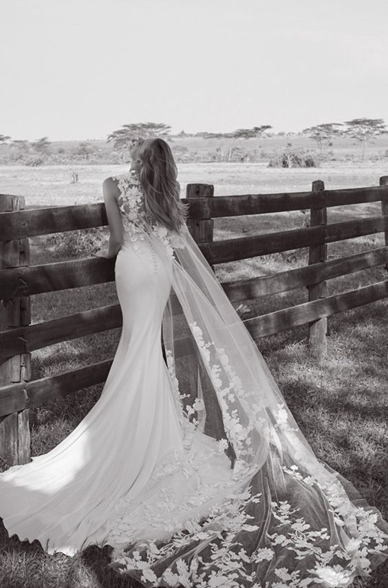 pronovias-wild-love-campaign-2018-bridal-collection-lace-mermaid-wedding-dress