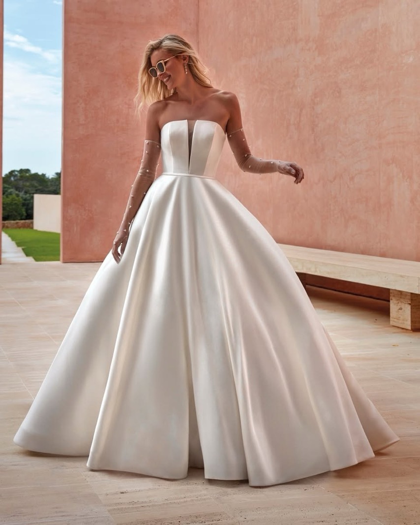 WEDDING DRESS